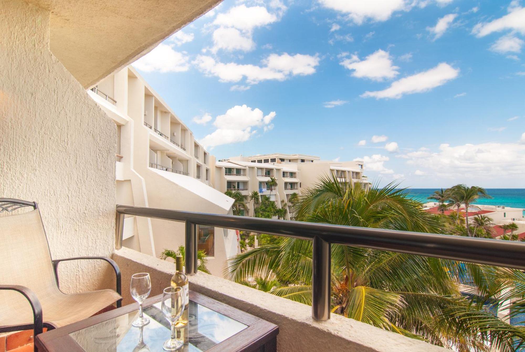 Solymar Condo Beach Resort By Casago Cancún Exterior foto